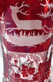 Goblet with ruby glass and engraved motifs Goblet with ruby glass and engraved motifs